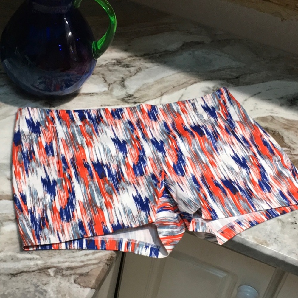 Ladies ATTENTION Fitted Shorts Size 12 NWOT 💄